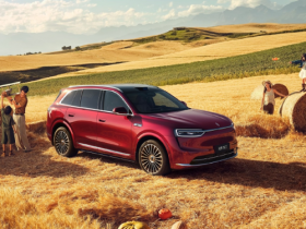 【小鱼Poker】10月美股市场汽车板块总市值达15.2万亿 A股约9900亿