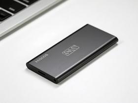 【小鱼Poker】媒体揭劣质硬盘乱象:5家平台买6块硬盘发货地均相同