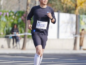 【小鱼Poker】赵明谈“智驾七雄”竞争态势:关键维度在于技术路线