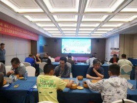 【小鱼Poker】第三届国门杯首日 | 回馈赛暖场,开幕赛双组齐发共155人次参赛,20人晋级第二轮,魏川,左皓文分获A/B组CL