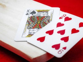 【小鱼扑克】三公玩法解析:基础规则与娱乐指南