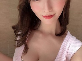 【小鱼Poker】最新推荐!人气巨乳销售王牌《小花暖》精选作品介绍……