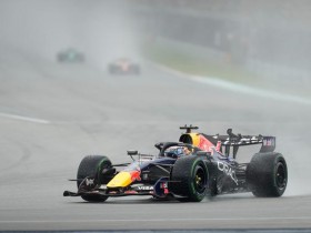 【小鱼扑克】F1巴林大奖赛暖胎圈动力异常:国际汽联发布声明,软件更新后比赛正常进行